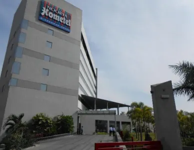 Noorya Business & Banquet Hotel